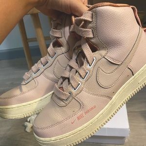 Women’s Nike Air Force 1 High Utility the Force is Female UT